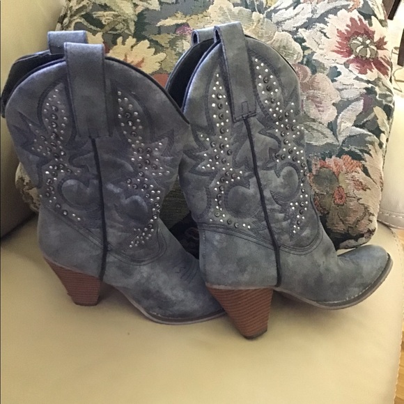 Very Volatile Shoes - Very Volatile Grey, Blue undertone Cowboy Boots